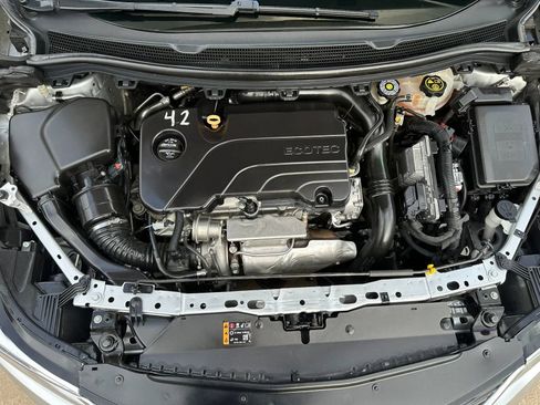 Used 2018 Chevrolet Cruze LS FWD image 29