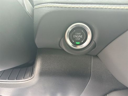 New 2025 Chevrolet Suburban Premier image 22