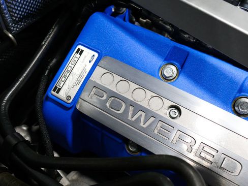 Used 2005 Ford GT RWD image 41