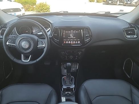 Used 2019 Jeep Compass Limited AWD/4WD image 14