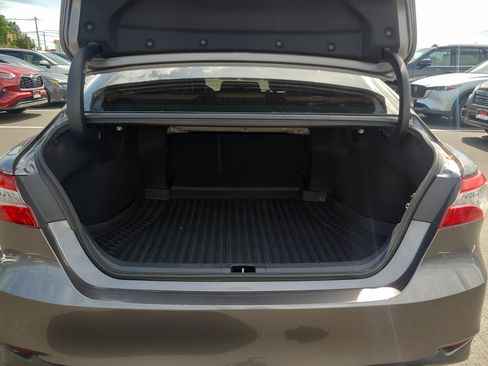 Certified 2020 Toyota Camry XLE FWD image 29