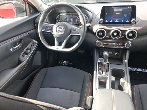 Used 2025 Nissan Sentra SR FWD image 17