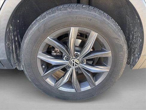 Used 2023 Volkswagen Tiguan SE FWD image 21