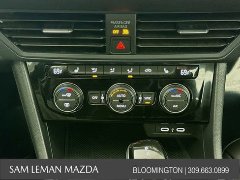 Used 2024 Volkswagen Jetta SE image 15