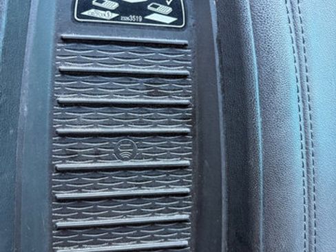 Used 2018 Cadillac Escalade Luxury w/ LPO, Radiant Package image 28