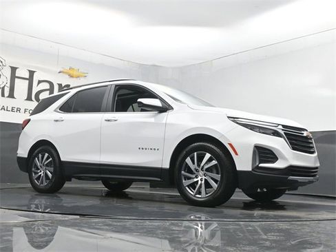 Used 2023 Chevrolet Equinox LT image 3