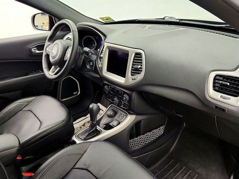 Used 2021 Jeep Compass Latitude w/ Sun and Sound Group AWD/4WD image 26