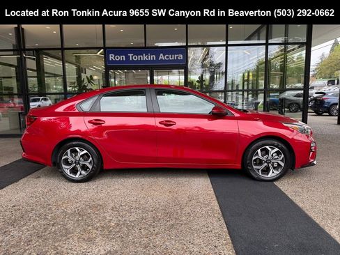 Used 2019 Kia Forte LXS FWD image 8