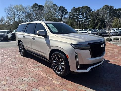 Used 2022 Cadillac Escalade Sport Platinum image 38