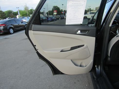 Used 2021 Hyundai Tucson Value FWD image 14