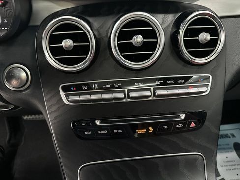 Used 2019 Mercedes-Benz GLC 300 4MATIC Coupe image 20