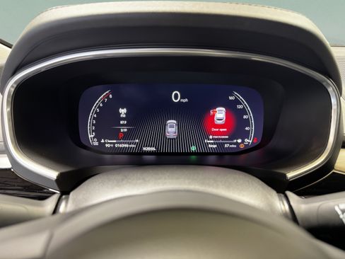 Certified 2025 Acura MDX SH-AWD w/ Technology Package image 23