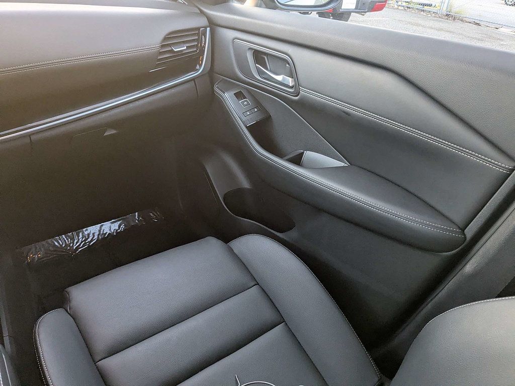 Used 2025 Nissan Rogue SL w/ SL Premium Package AWD/4WD image 19