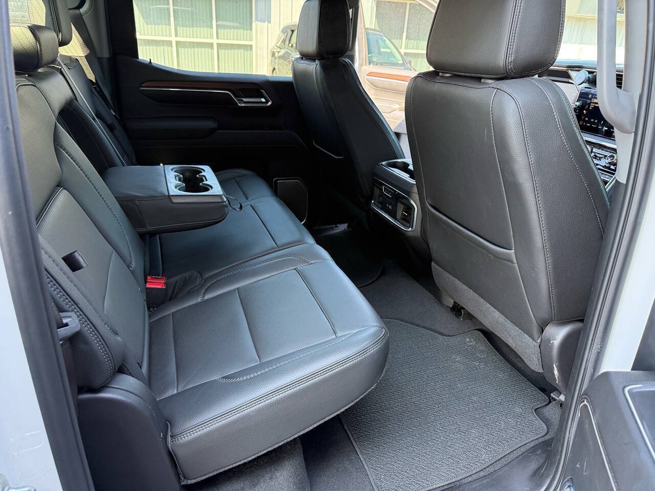 Used 2024 GMC Sierra 1500 Denali AWD/4WD image 22