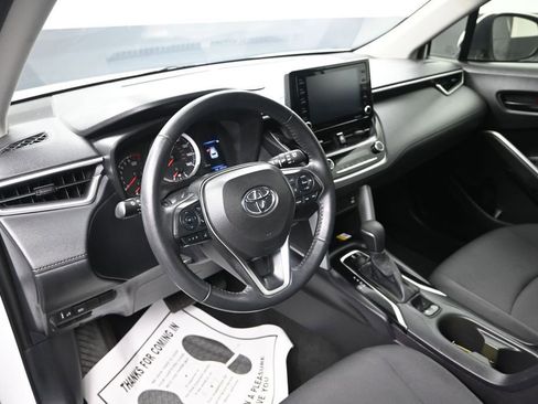 Used 2022 Toyota Corolla Cross LE FWD image 13