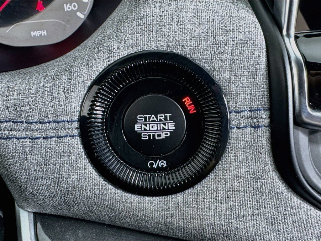 Used 2024 Jeep Compass Latitude AWD/4WD image 19