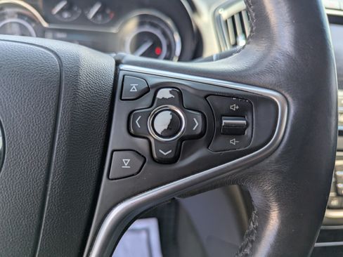Used 2015 Buick Regal Premium FWD image 16