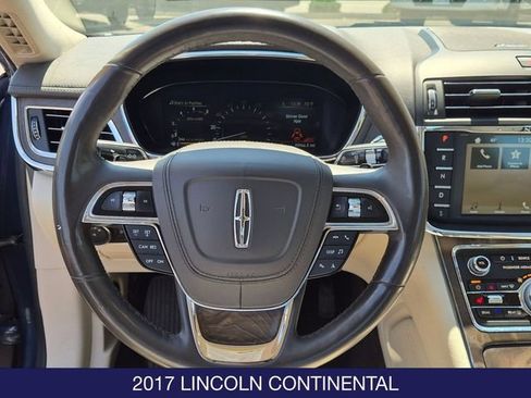 Used 2017 Lincoln Continental Select AWD/4WD image 18