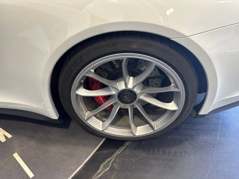 Used 2015 Porsche 911 GT3 RWD image 19