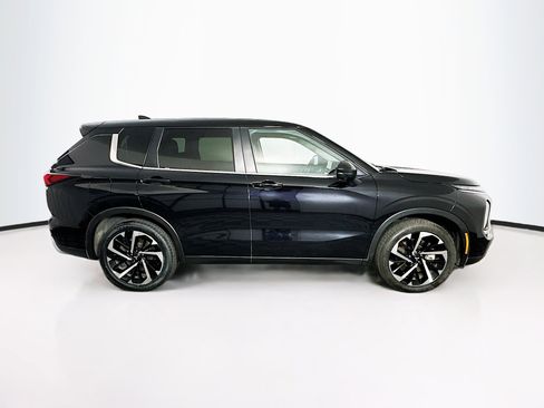 Used 2024 Mitsubishi Outlander SE image 10