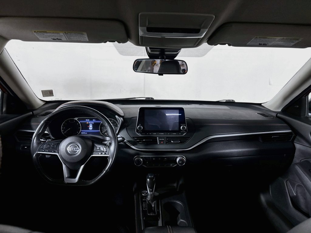 Used 2022 Nissan Altima 2.5 SR FWD image 12