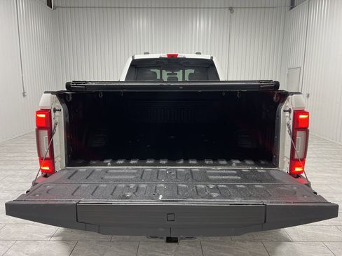 Used 2021 Ford F450 Platinum w/ FX4 Off-Road Package image 25