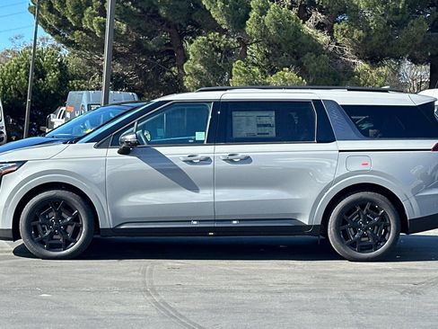 New 2026 Kia Carnival SX image 7