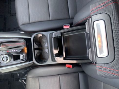 Used 2025 Chevrolet Colorado Z71 w/ Z71 Convenience Package 2 AWD/4WD image 26