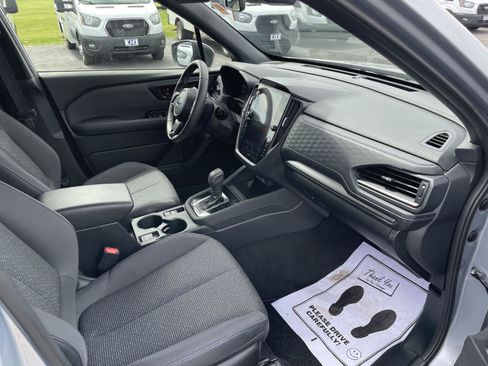 Used 2025 Subaru Forester Premium AWD/4WD image 26