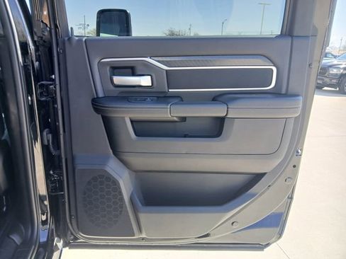 New 2026 RAM 2500 Big Horn AWD/4WD image 17