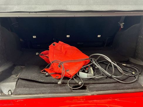 Used 2017 Jeep Wrangler Unlimited Sahara w/ Connectivity Group image 22