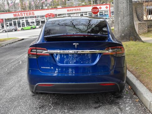 Used 2018 Tesla Model X 75D image 7