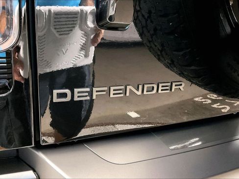 Used 2024 Land Rover Defender 110 V8 image 7
