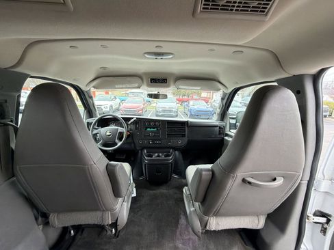 Used 2017 Chevrolet Express 3500 LT w/ LT Preferred Equipment Group image 24