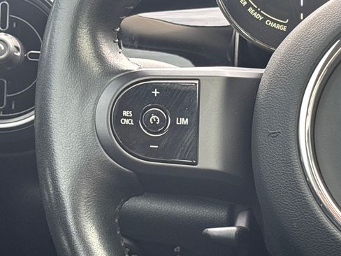 Used 2024 MINI Cooper SE FWD image 4