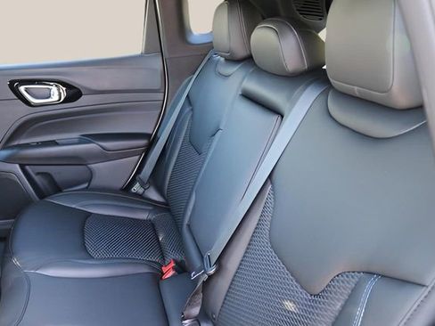 New 2026 Jeep Compass Latitude image 15