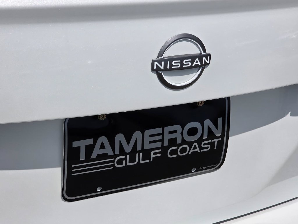 New 2025 Nissan Versa SV w/ Trunk Package FWD image 23