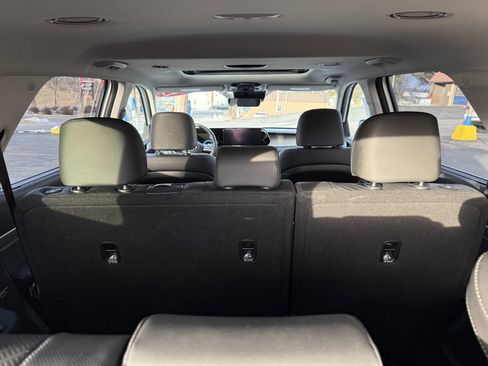 Used 2023 Hyundai Palisade SEL image 32