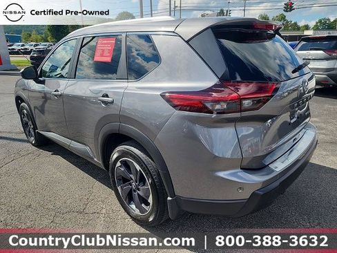 Certified 2024 Nissan Rogue SV w/ SV Premium Package AWD/4WD image 6
