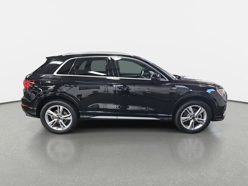 Used 2024 Audi Q3 2.0T Premium Plus image 4