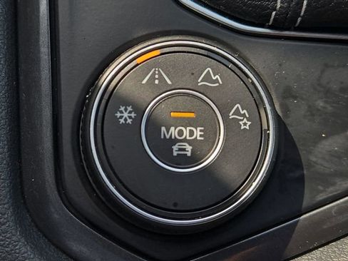 Used 2022 Volkswagen Tiguan SE R-Line AWD/4WD image 24