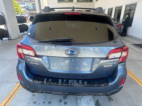 Used 2017 Subaru Outback 2.5i Limited AWD/4WD image 5