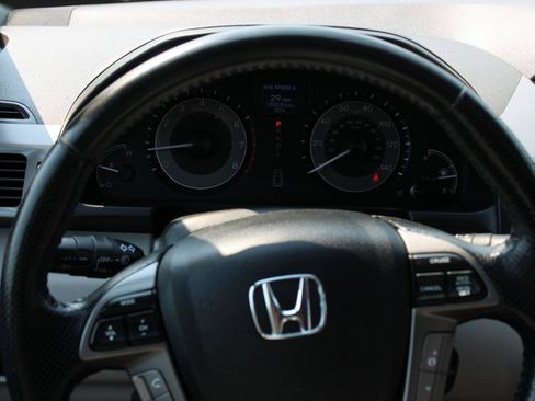 Used 2015 Honda Odyssey Touring image 8