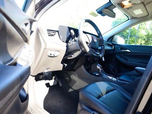 Used 2024 Buick Encore GX Sport Touring image 11