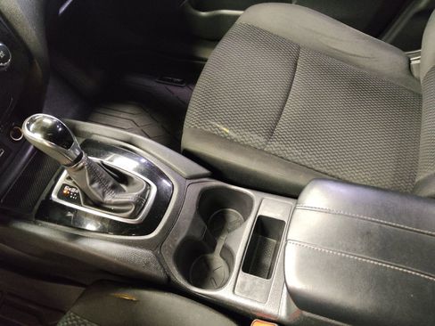 Used 2020 Nissan Rogue Sport S FWD image 26