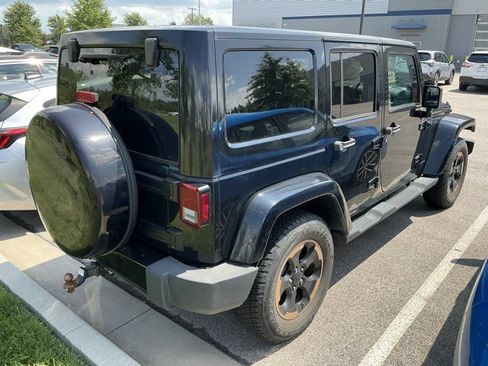 Used 2014 Jeep Wrangler Unlimited Sahara AWD/4WD image 7