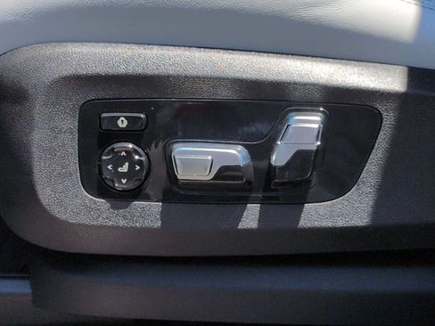New 2026 BMW X5 M Competition w/ Executive Package AWD/4WD image 18