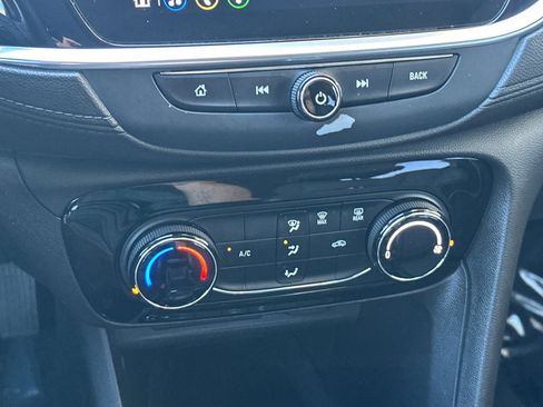 Used 2021 Buick Encore GX Preferred image 27