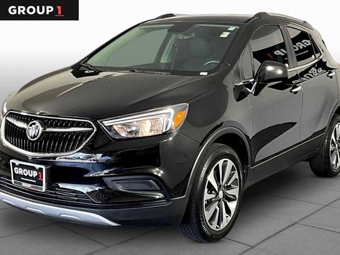 Used 2022 Buick Encore Preferred image 1