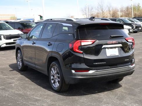 Used 2024 GMC Terrain SLT AWD/4WD image 7